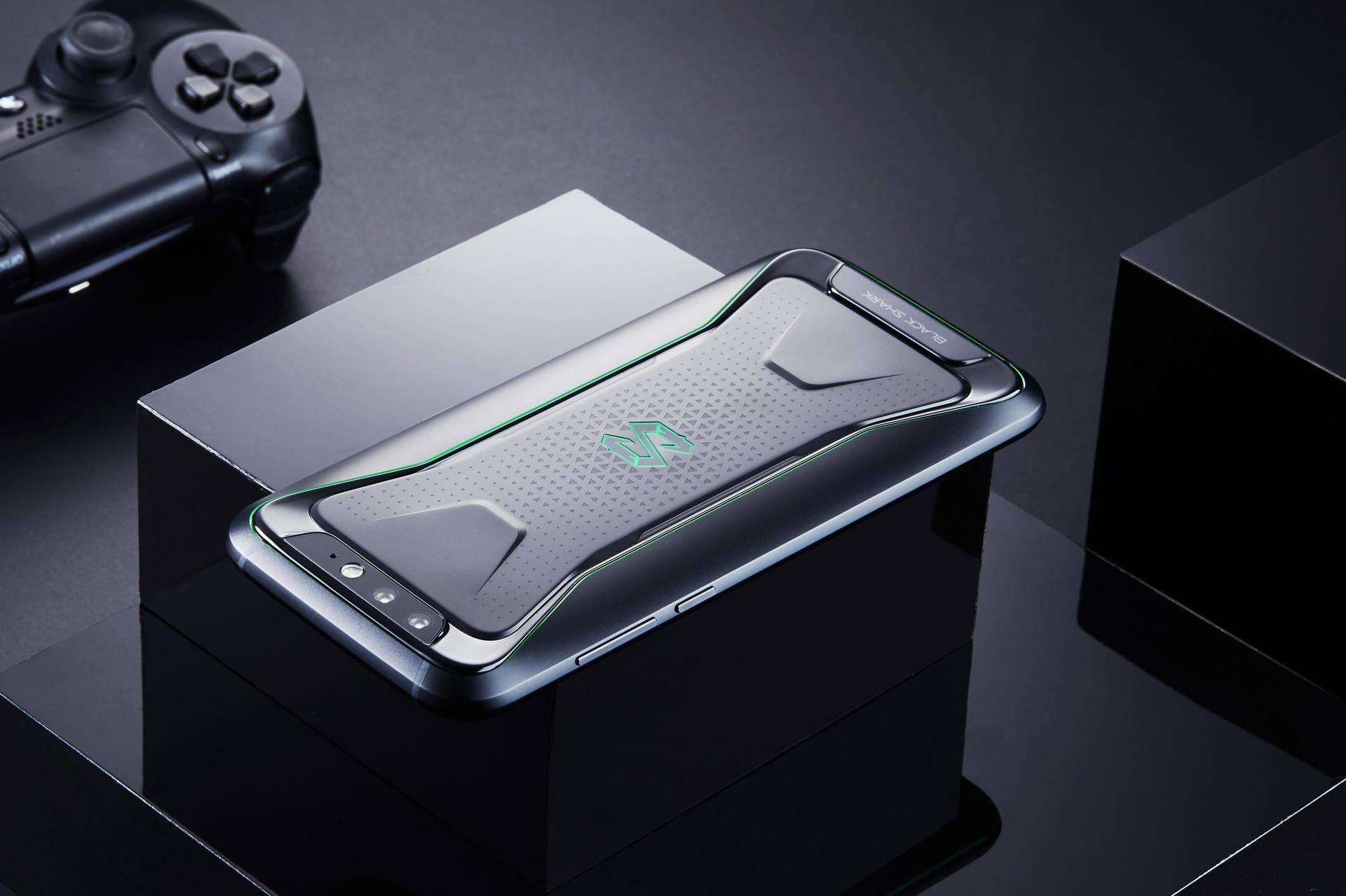 xiaomi-blackshark-released-gaming-photos-4.jpg