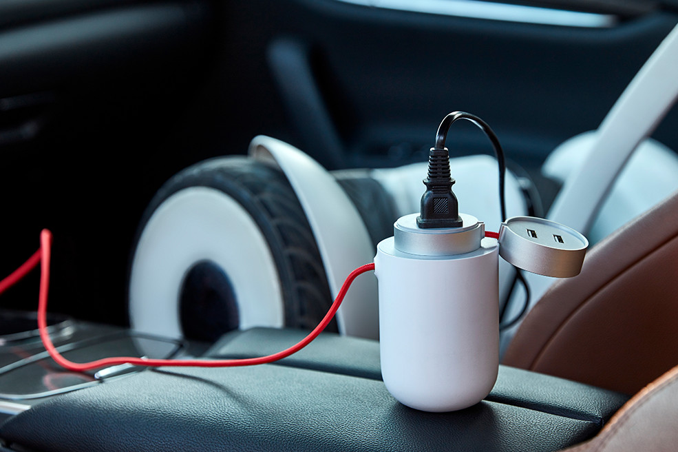 xiaomi-mi-car-inverter-5_cr.jpg