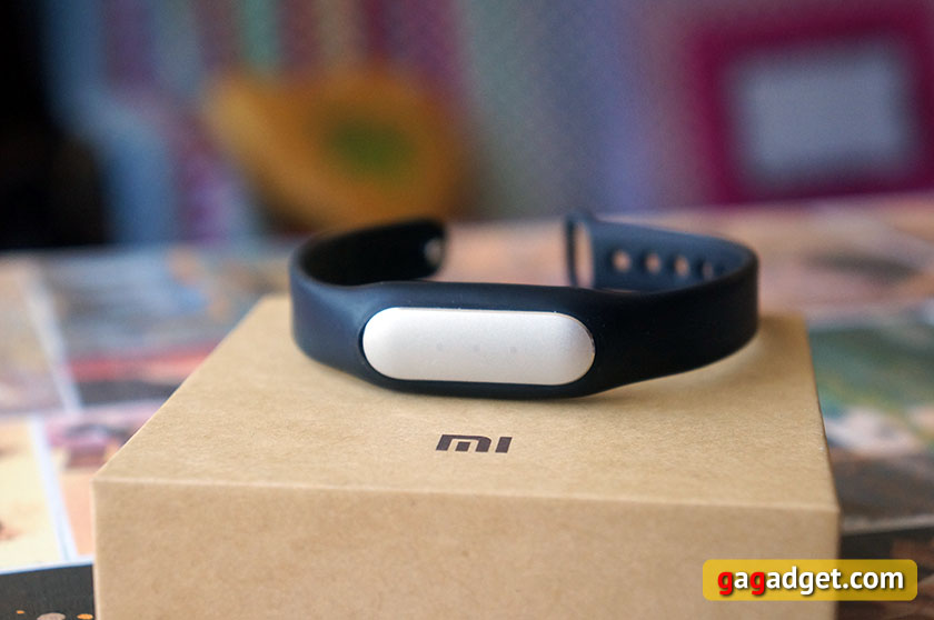 Обзор ультрабюджетного смарт-браслета Xiaomi MiBand: дешево и не сердито