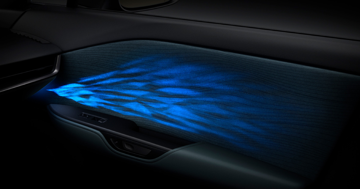Демонстрація роботи 'Dynamic Shadowy Illumination' в Lexus RZ