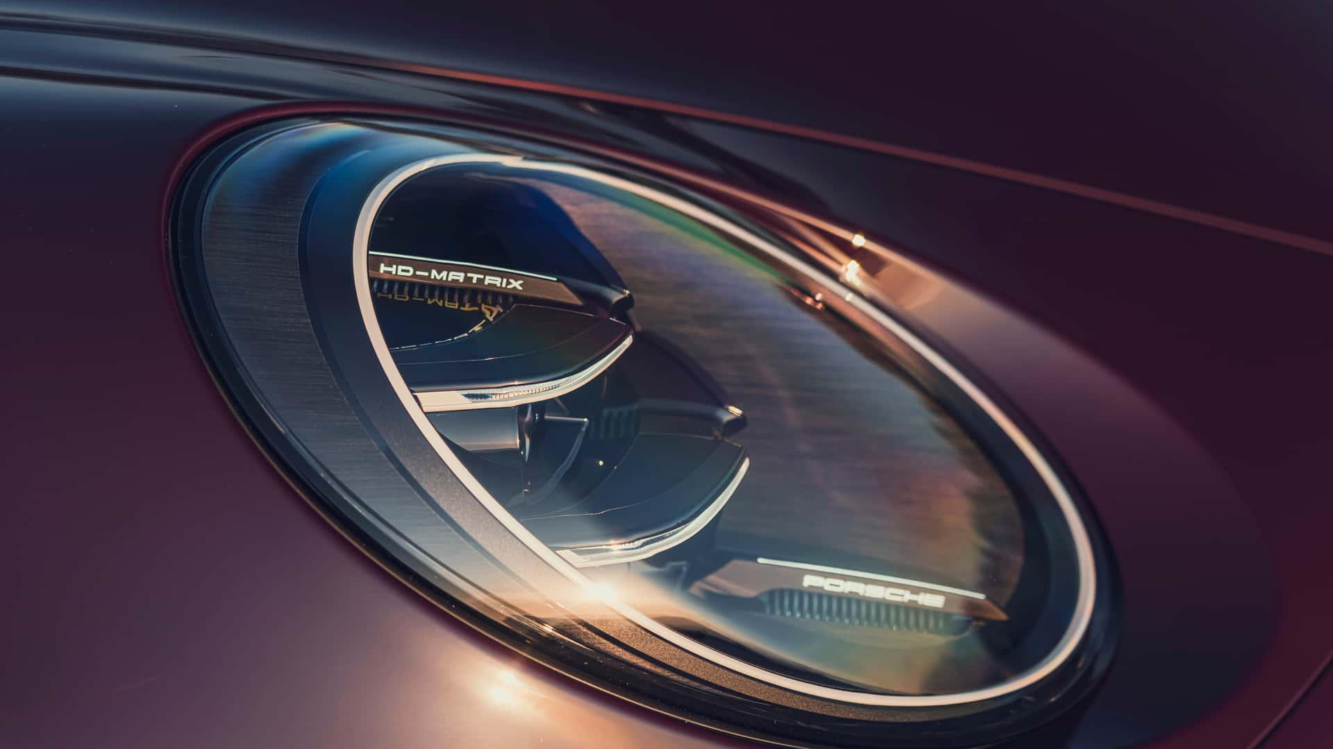 Фото передньої частини Porsche 911 Carrera S
