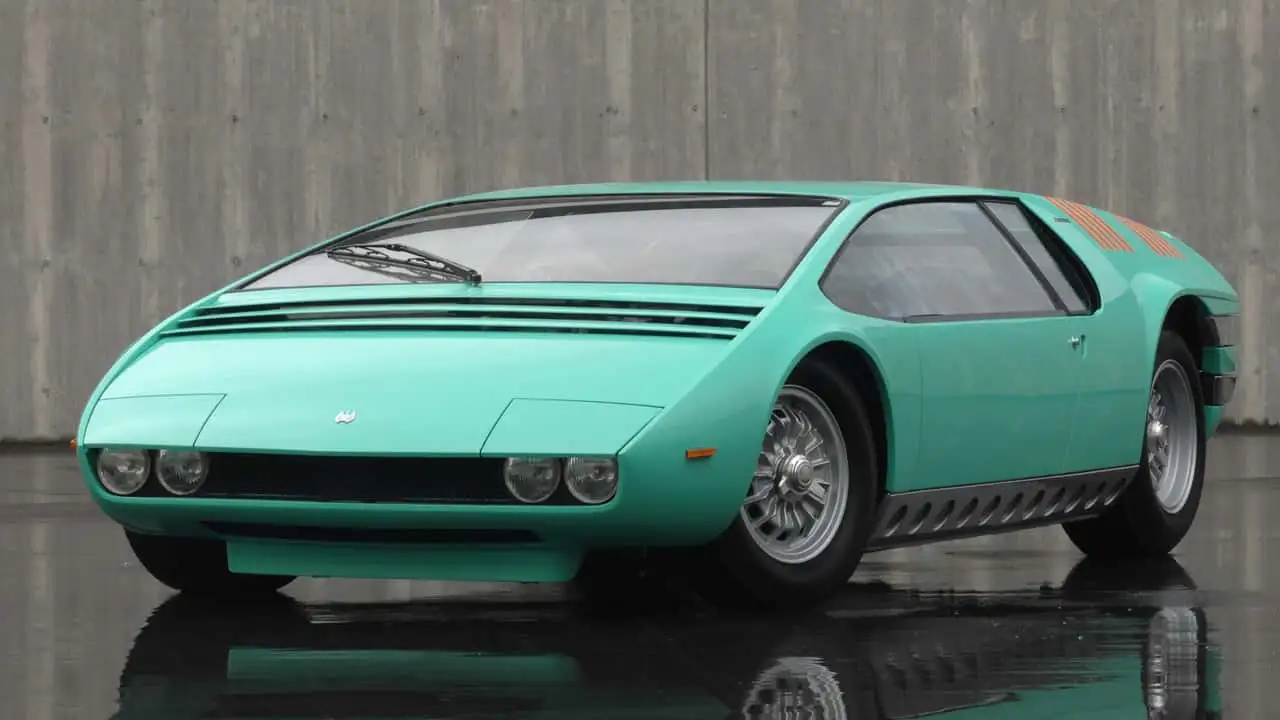Bizzarrini Manta prototype in turquoise color