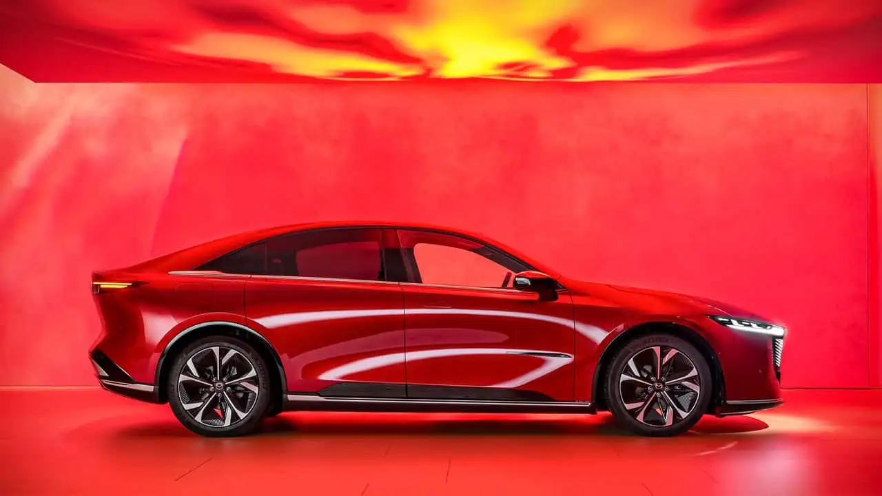 Контрольний дисплей Mazda 6e