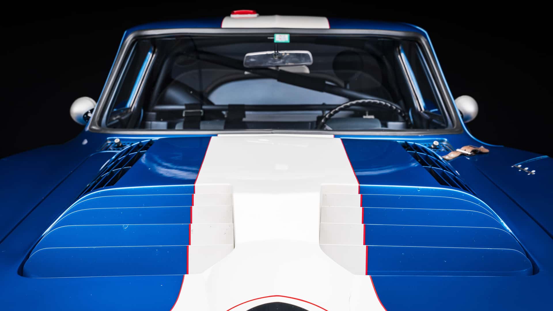Історична фотографія Chevrolet Corvette Grand Sport