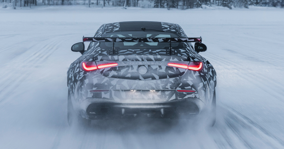 Камуфльоване високопродуктивне купе Mercedes-Benz