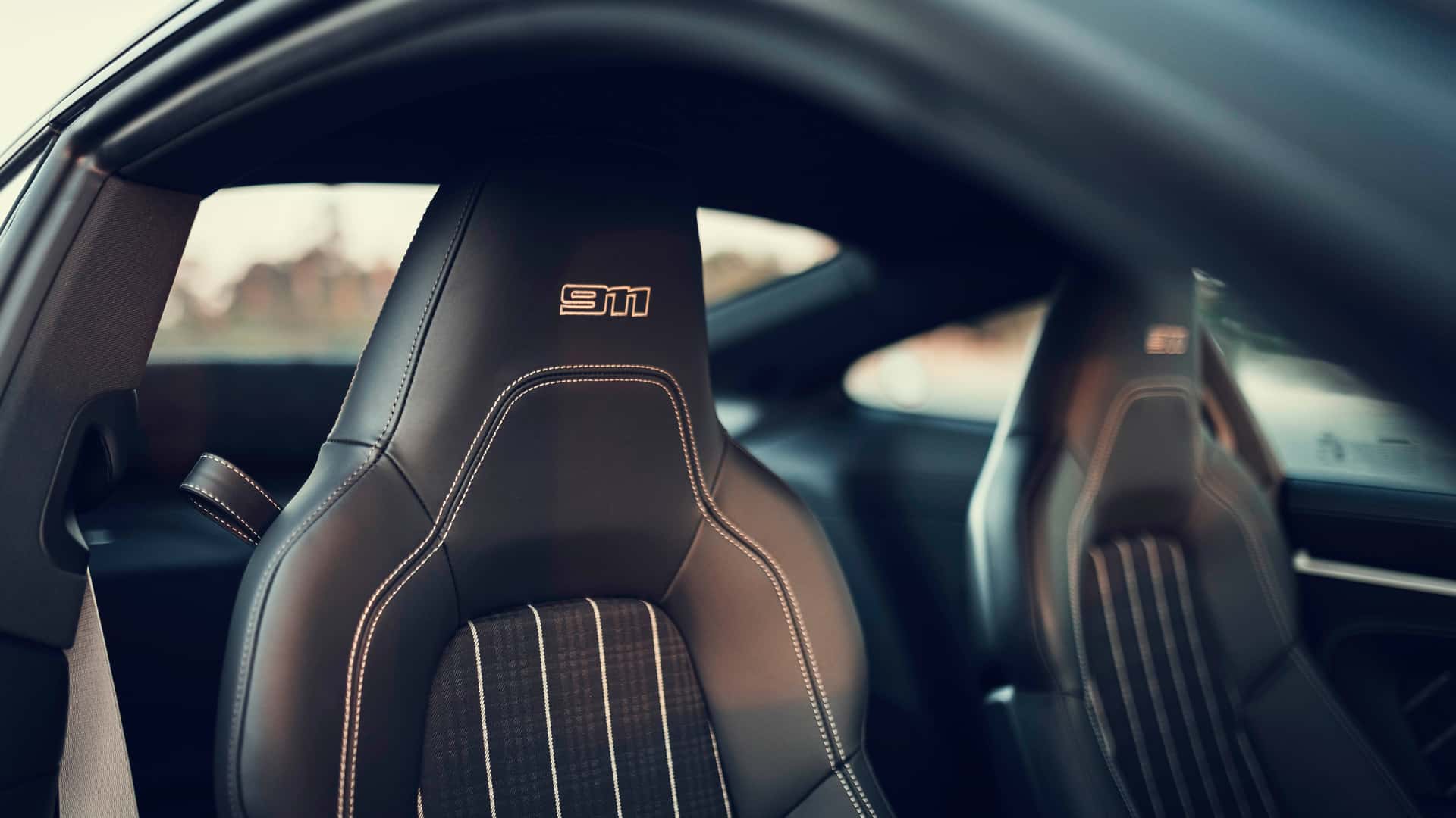 Фото керма Porsche 911 Carrera S