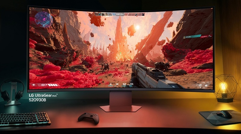 Монитор LG UltraGear evo в интерьере