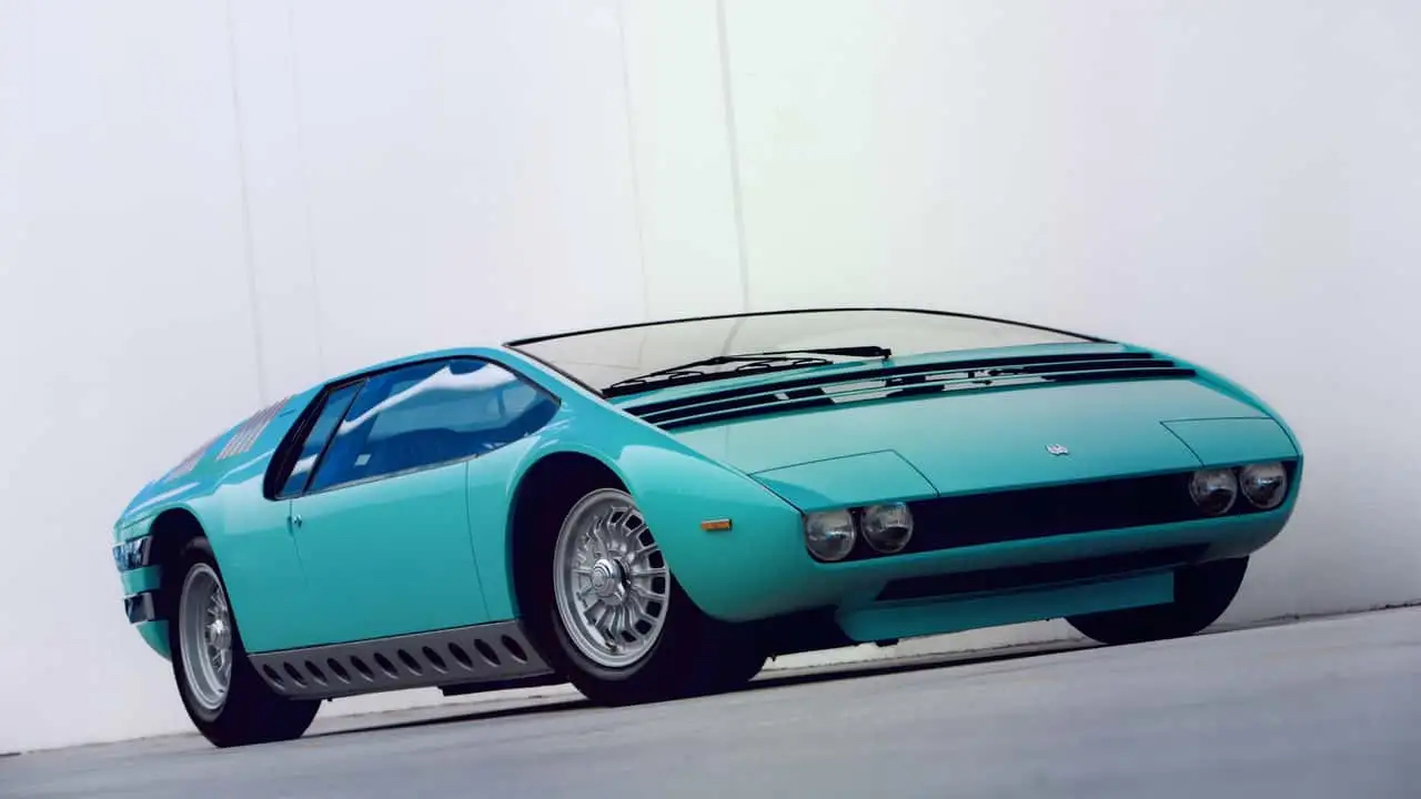 Closeup of Bizzarrini Manta design details