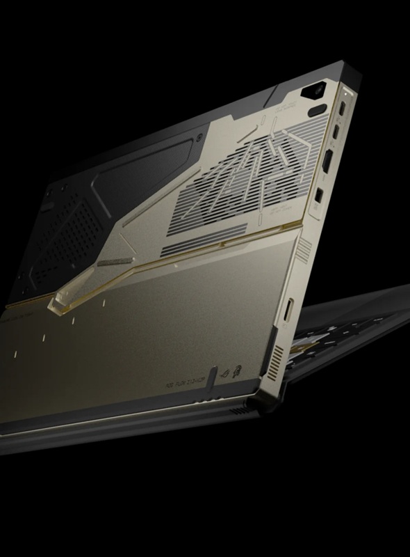 Изображение коллекции гаджетов от Kojima Productions и ASUS