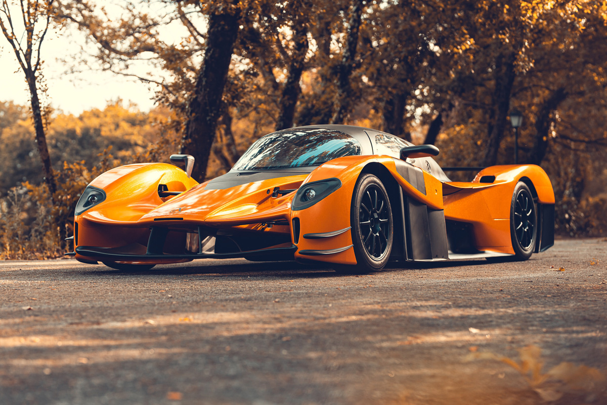 Adamastor Furia supercar side view