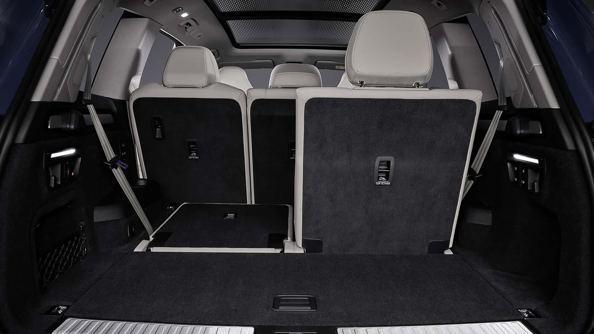 Стильний інтер'єр Audi Q7 2026