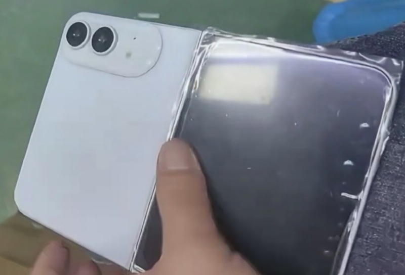 The device shown unfolded, in light silver — Ice Universe claims this is a pre-production unit, not a mockup.