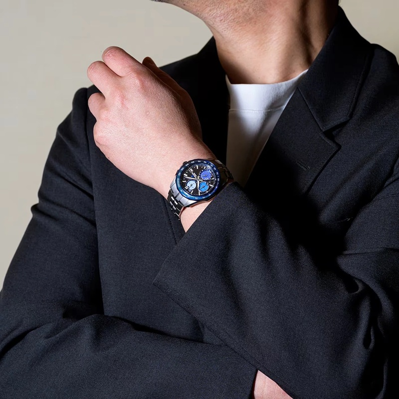 Casio Oceanus Manta с титановым корпусом