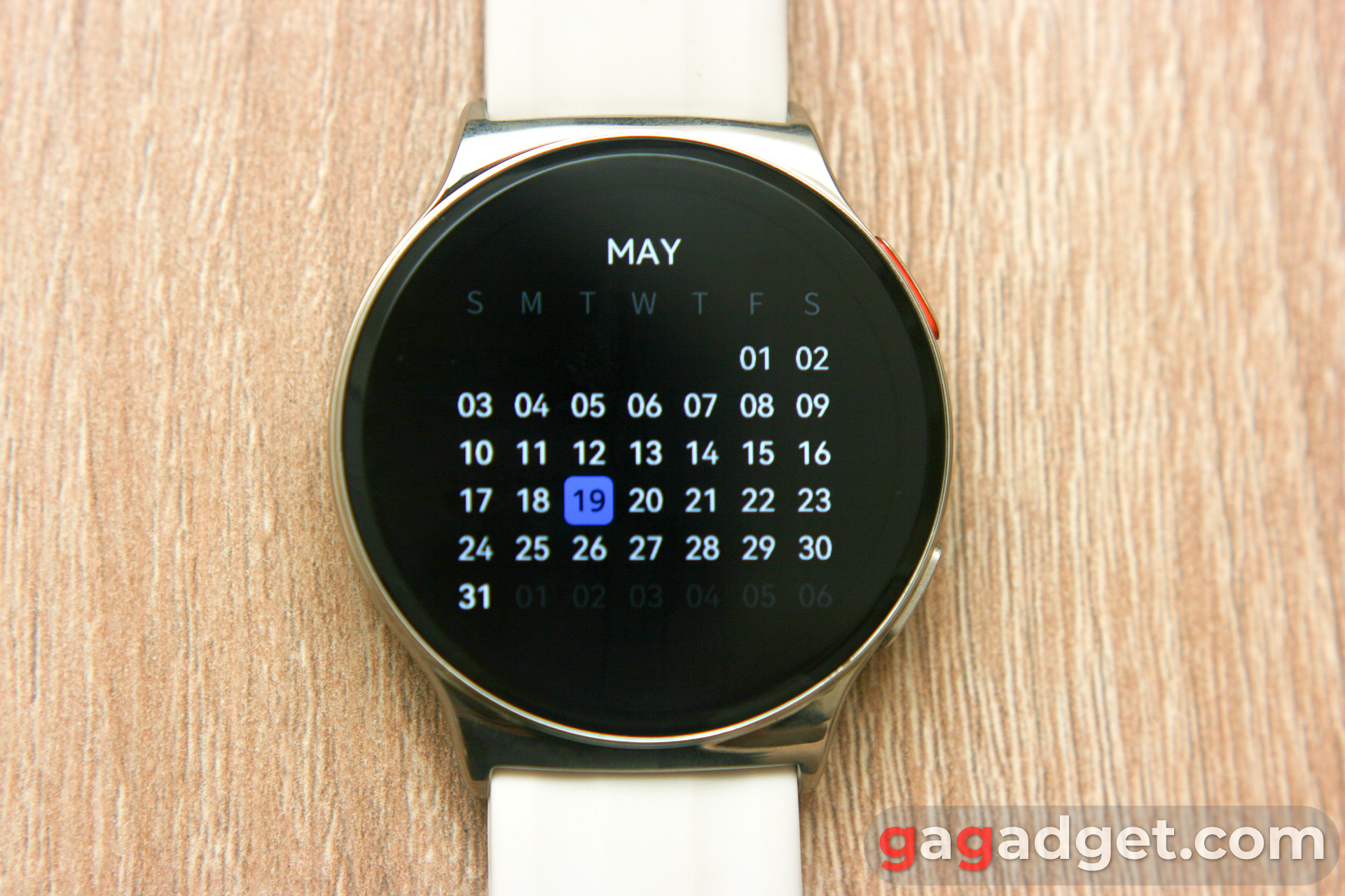 Календар на Haylou Watch 3
