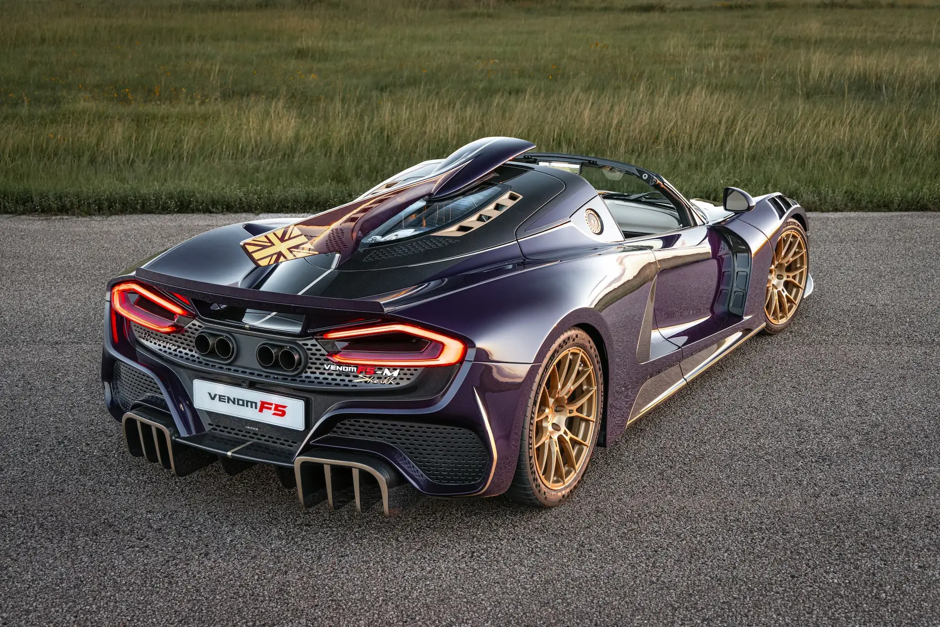 Venom F5-M Roadster двигун Fury V8