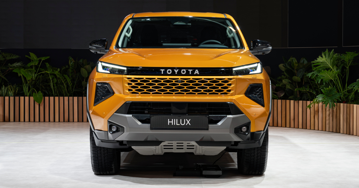 Toyota Hilux 2026 - гібрид передній вигляд