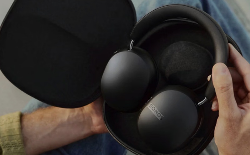 Les coussinets et la batterie sont remplaçables — un argument de durabilité face à Sony et Bose.