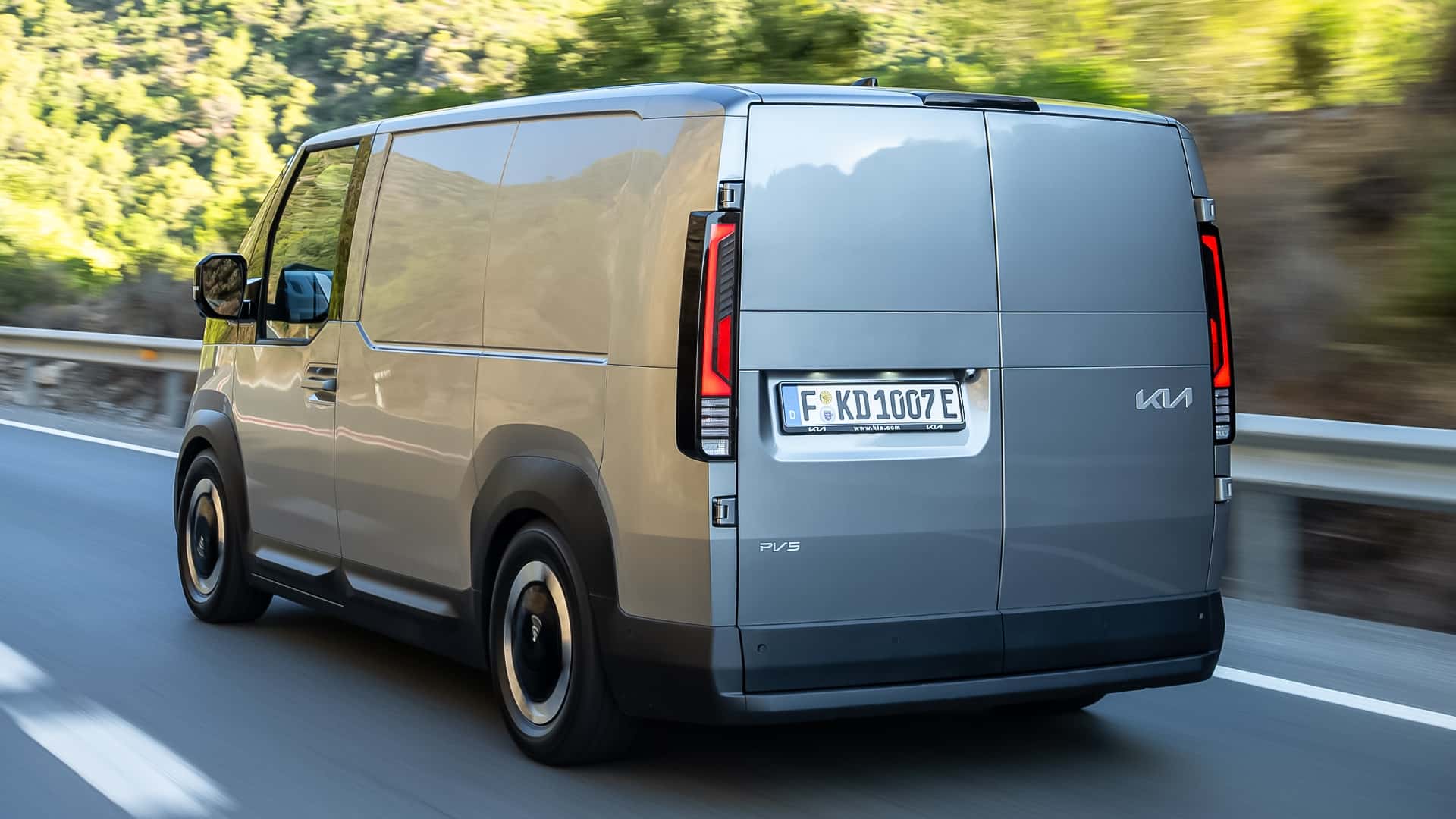 Функціональність Kia PV5 WAV в русі
