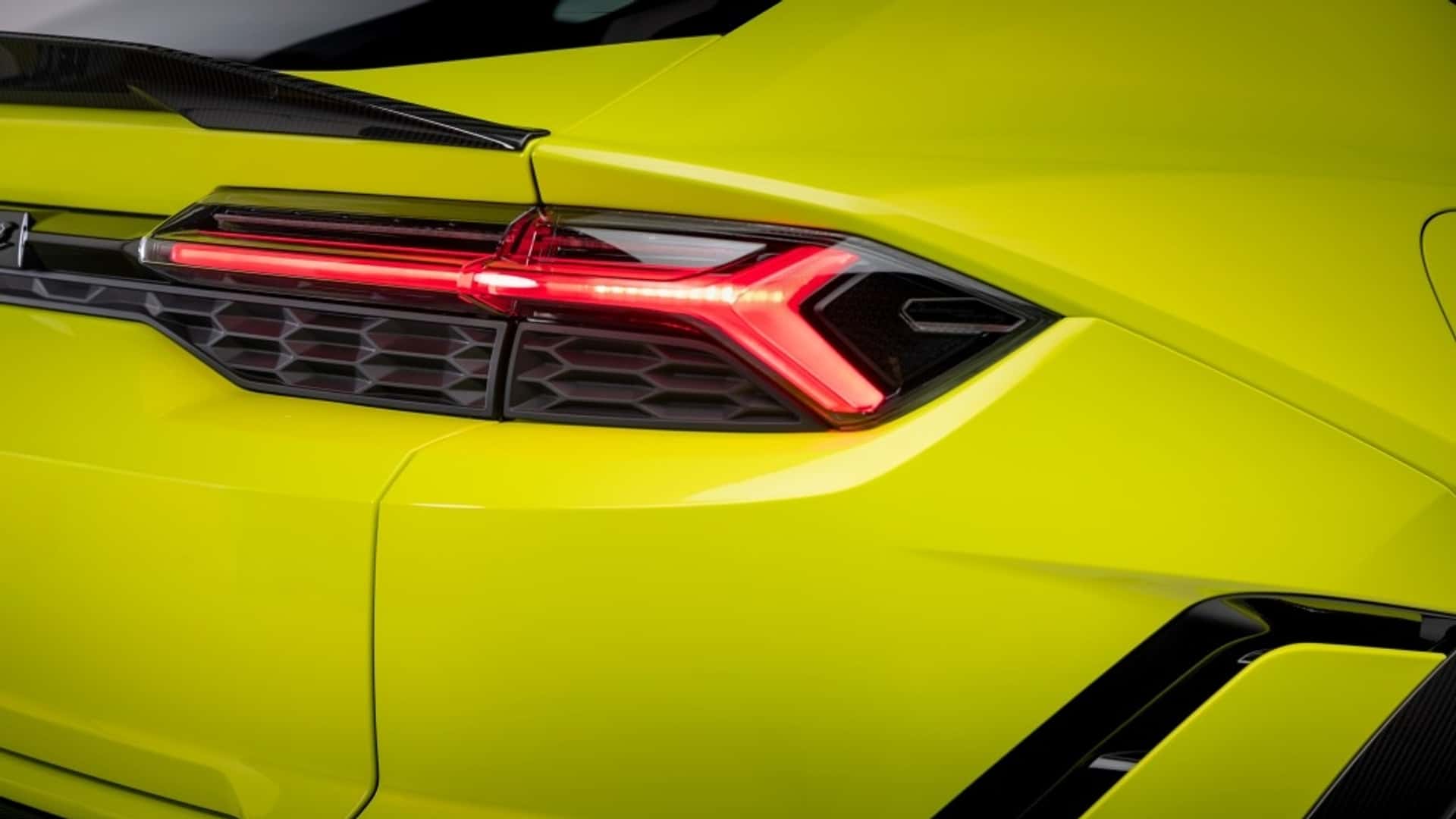 Lamborghini Urus SE Performante вигляд ззаду
