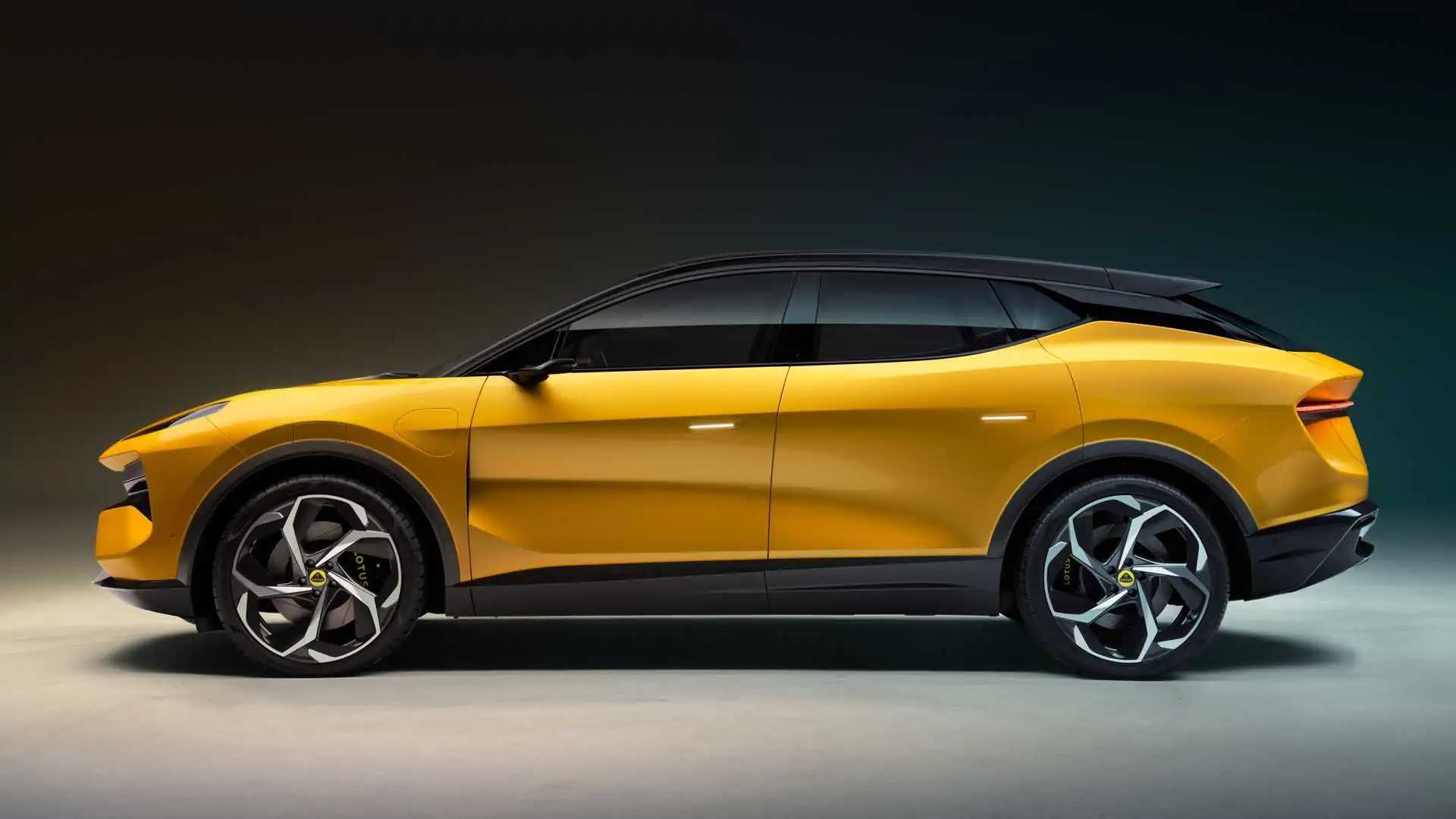 Боковий вид Lotus Eletre