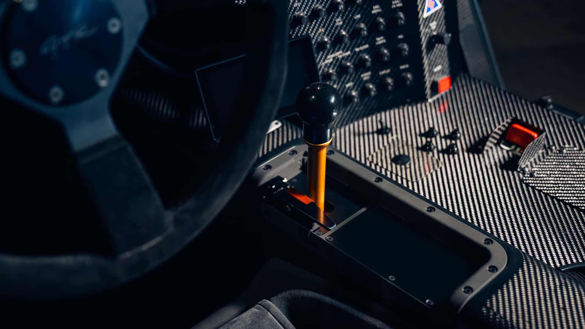 McLaren F1 GTR 1996 салон гоночного автомобиля