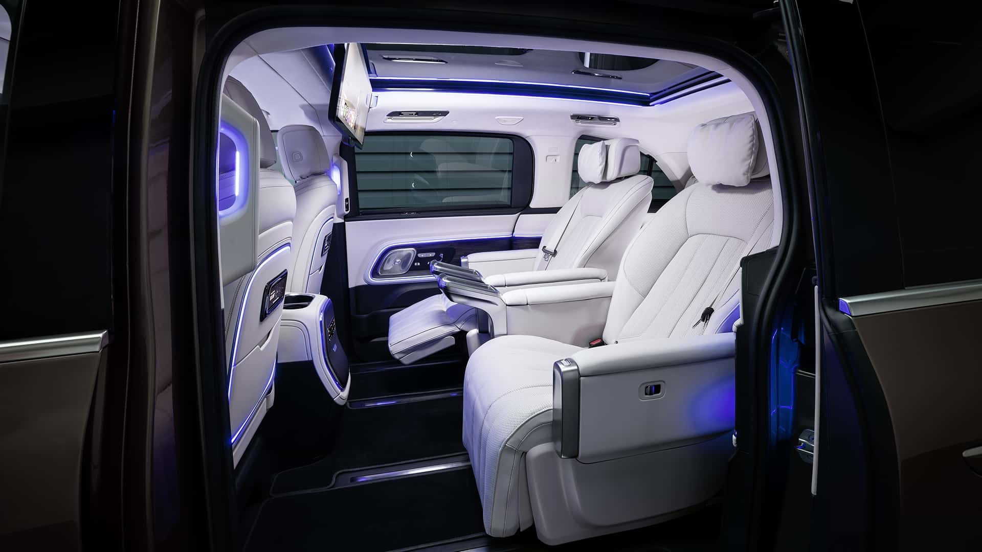 Система MBUX в Mercedes-Benz VLE