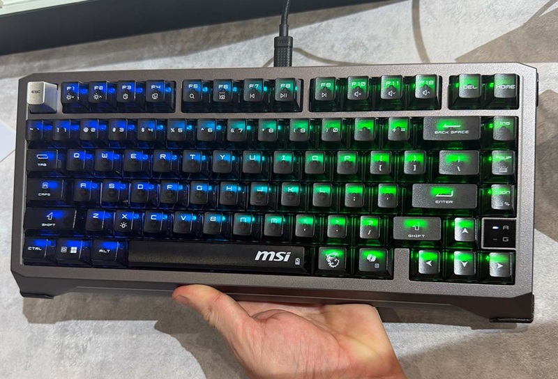 Екосистемний хаб від MSI: клавіатура MSI Strike Alloy TMR
