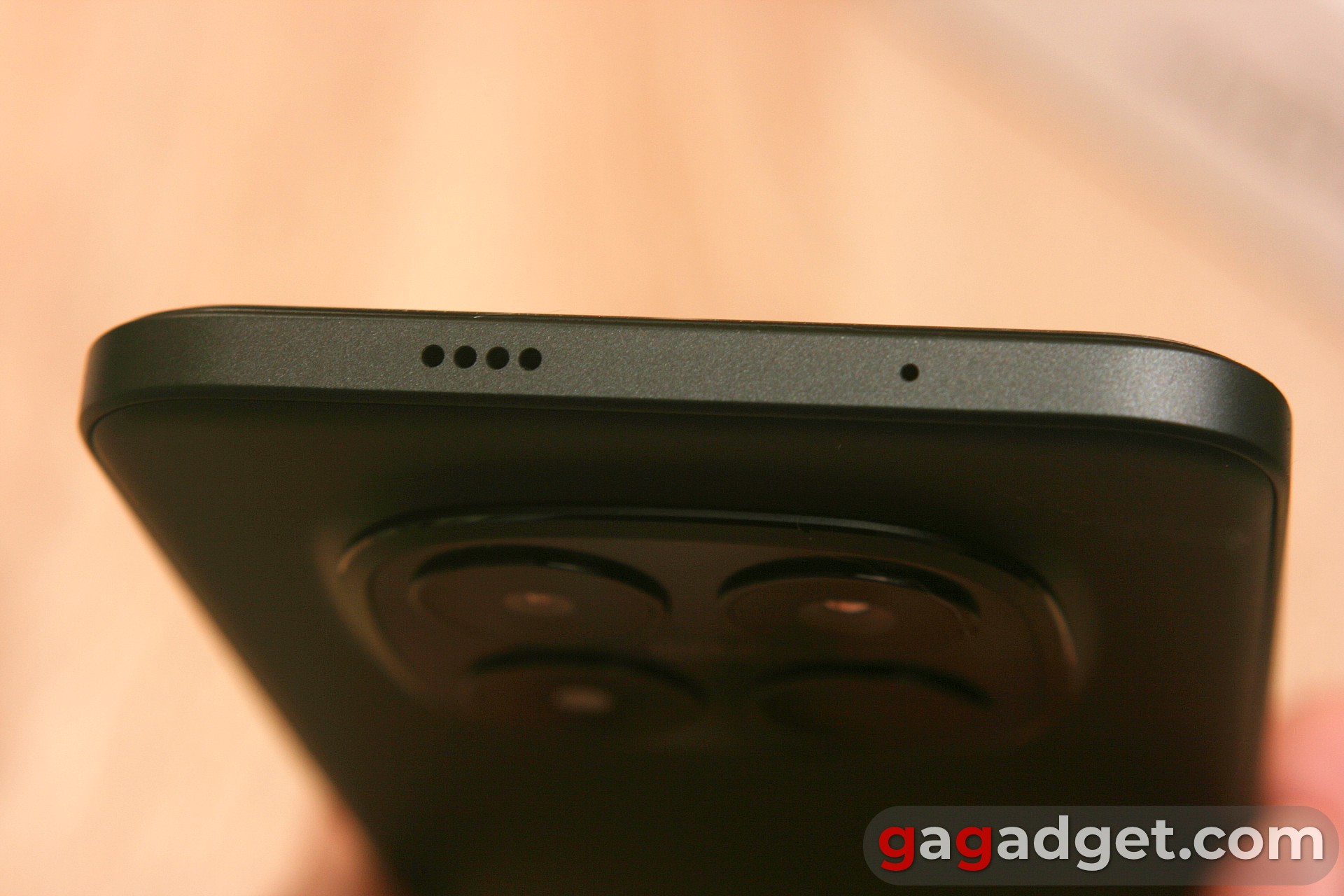 Верхня частина Redmi Note 15