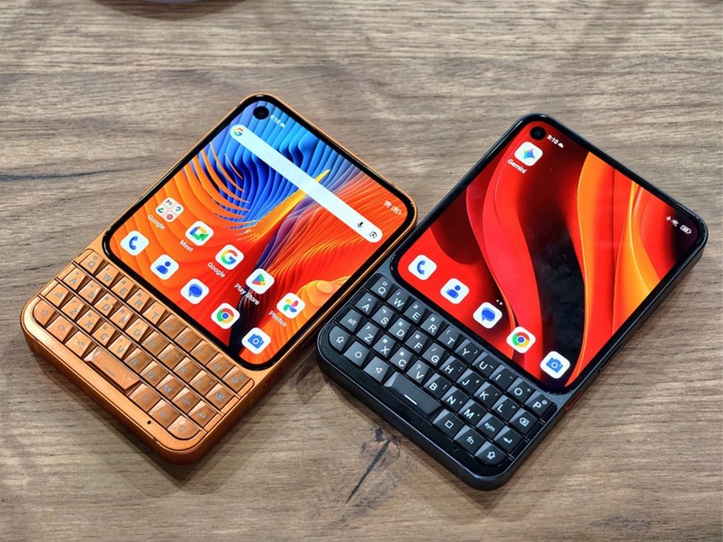 Titan 2 Elite на виставці MWC 2026