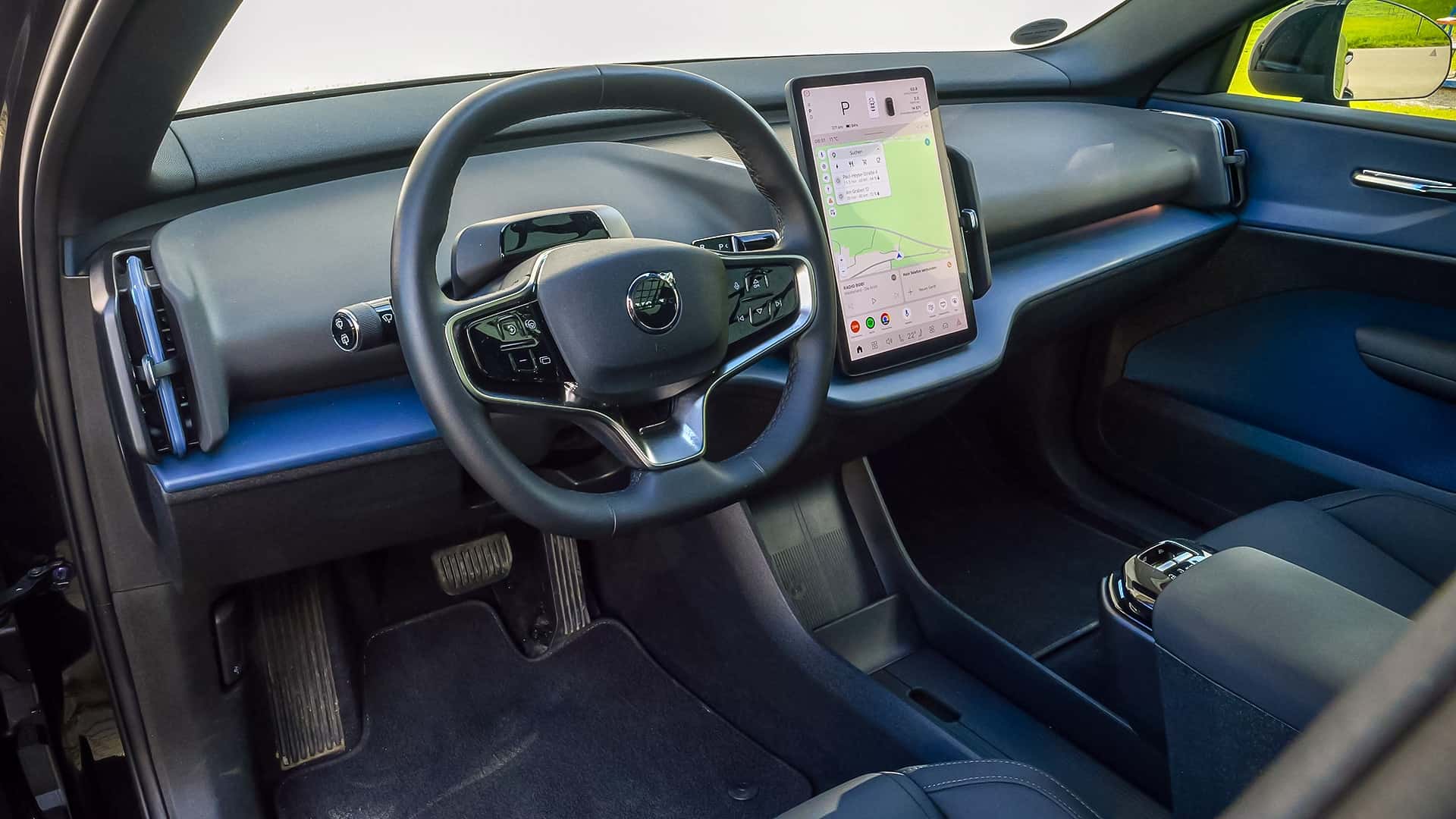 Радиаторная решетка Volvo EX30
