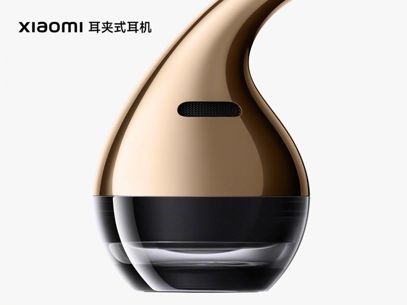 Les Xiaomi Clip arborent un boîtier semi-transparent et un design minimaliste disponible en quatre coloris.